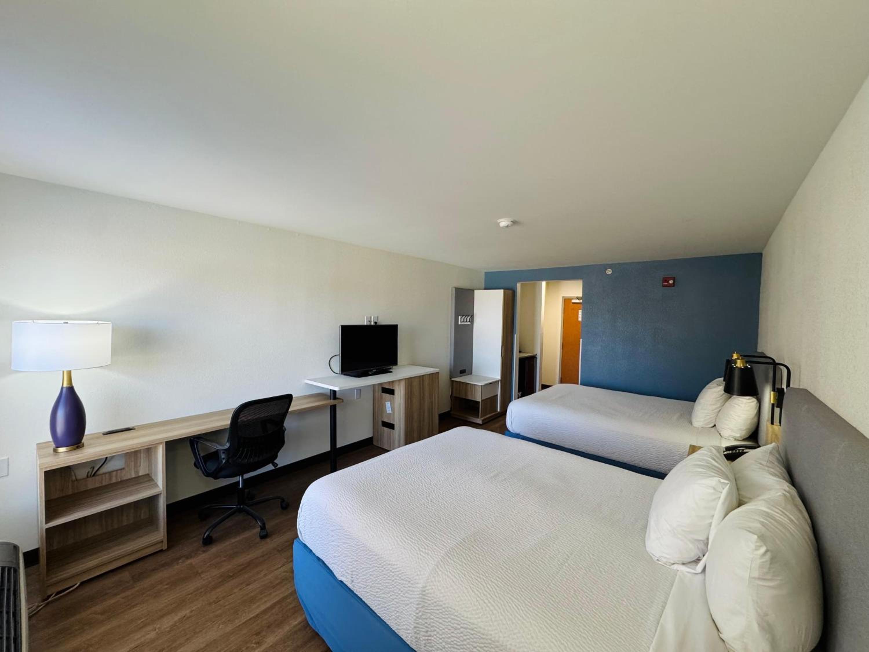 Фото Days Inn by Wyndham Manassas