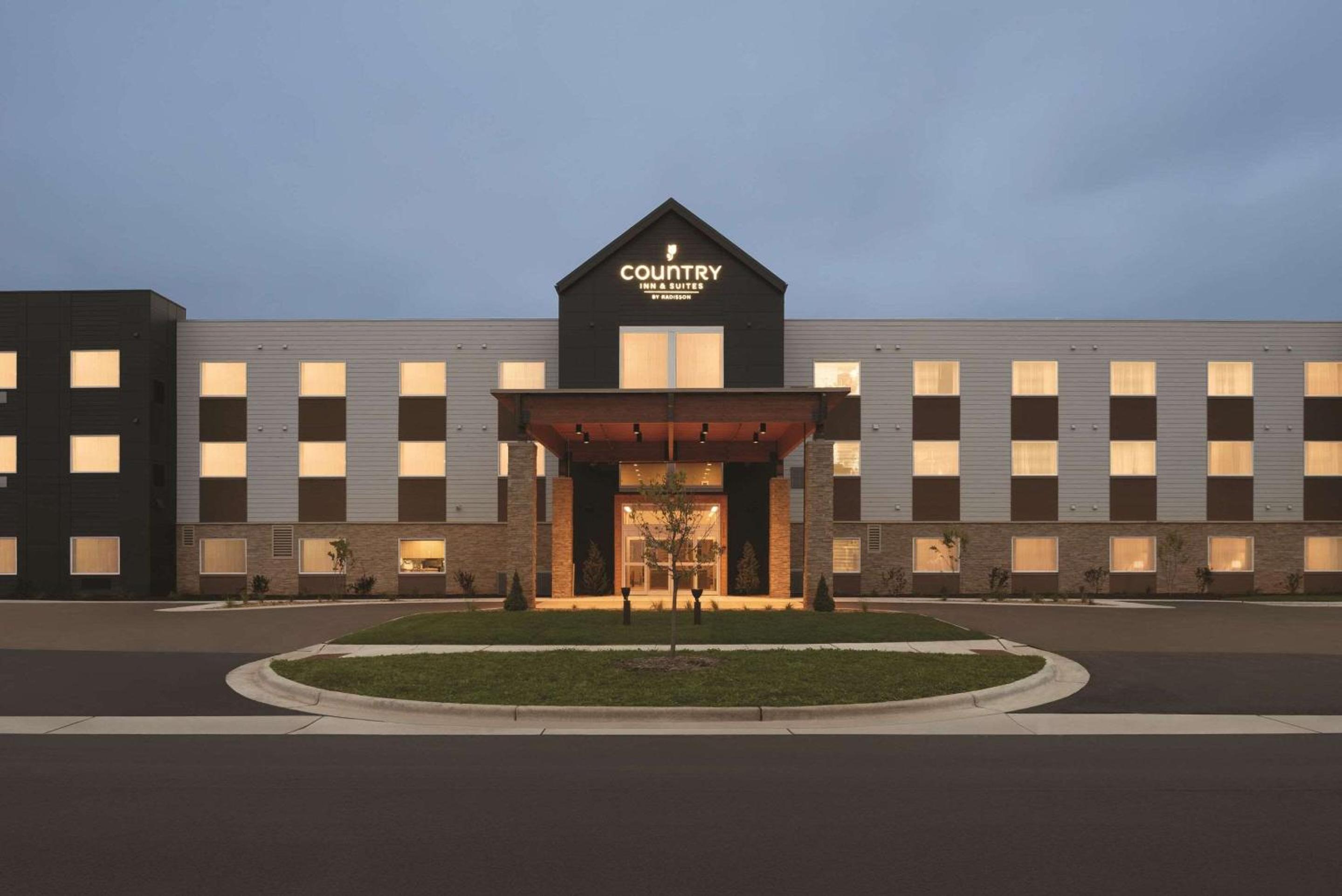 Фото Country Inn & Suites by Radisson, Ft. Atkinson, Wi
