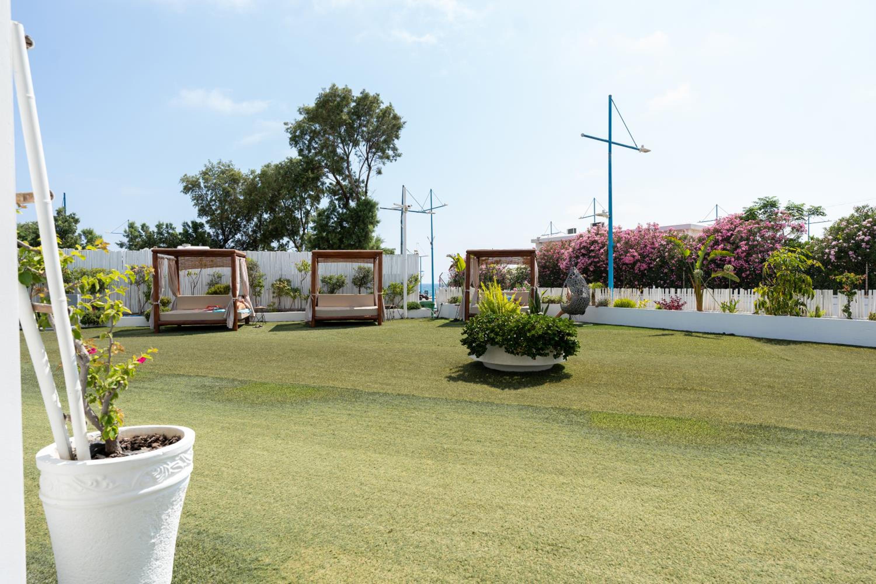 Фото Blue Harbour Boutique