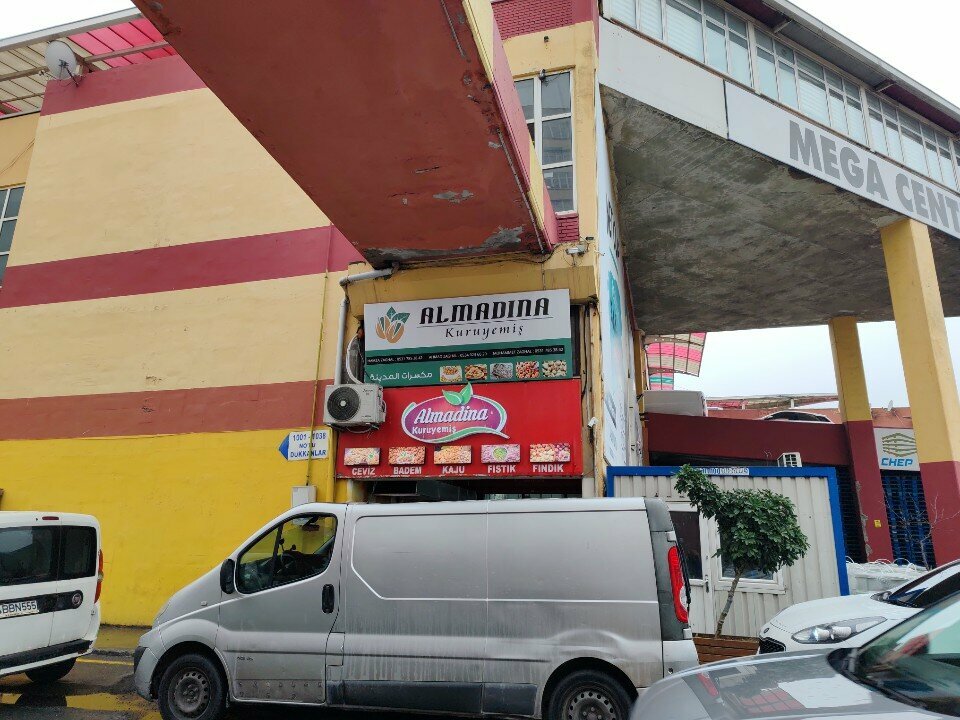 Nuts, snacks, dried fruits Almadina Nuts, Istanbul, photo