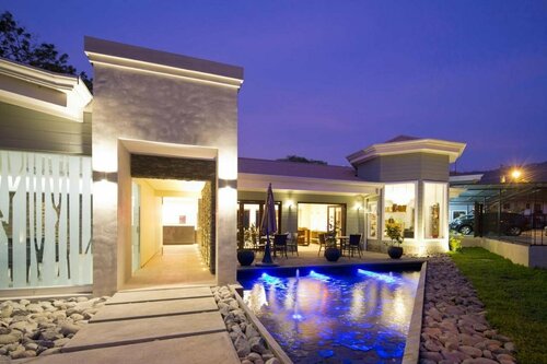 Гостиница Hotel Villa Los Candiles в Санта-Ане
