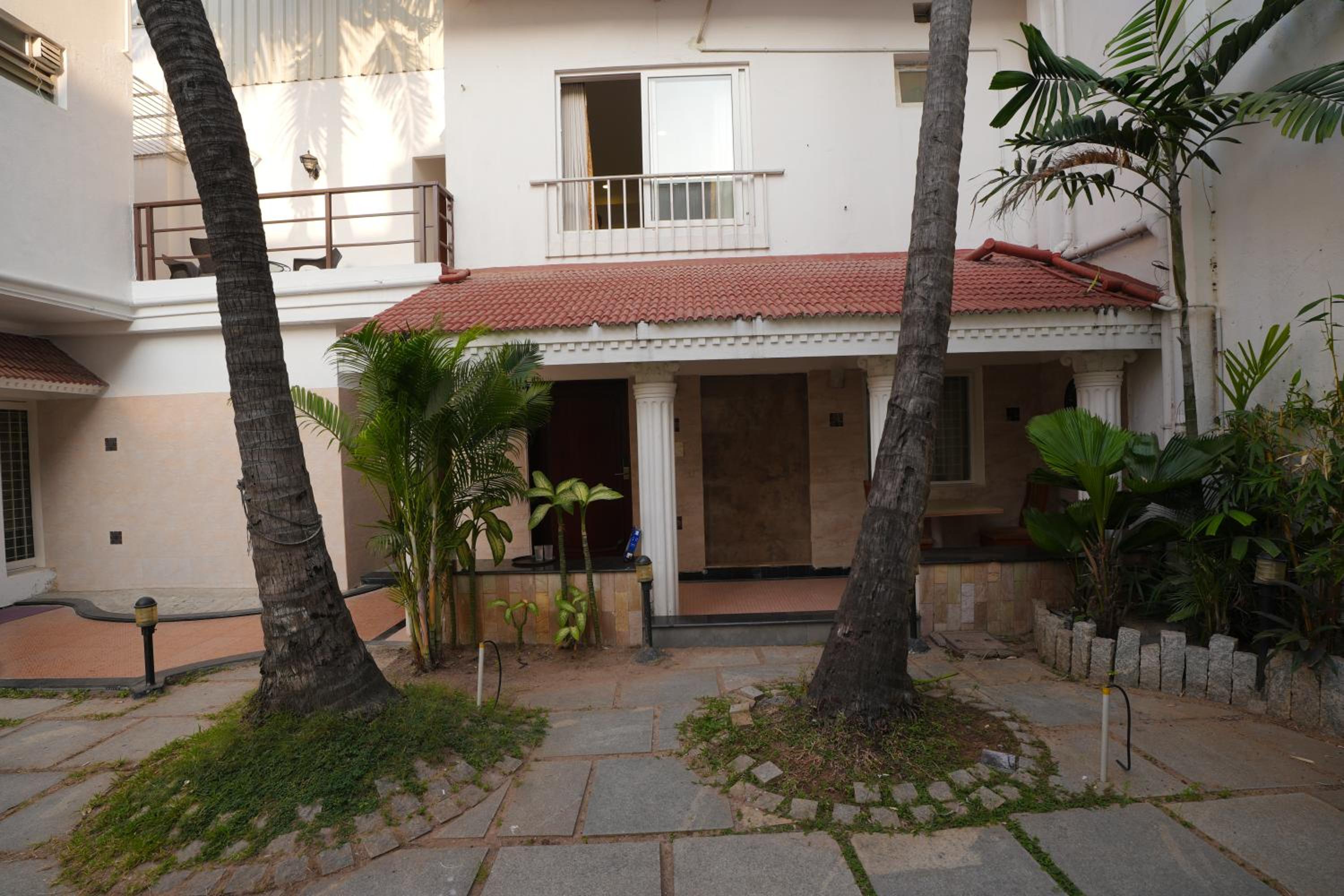 Фото Avenue 11 Boutique Residences