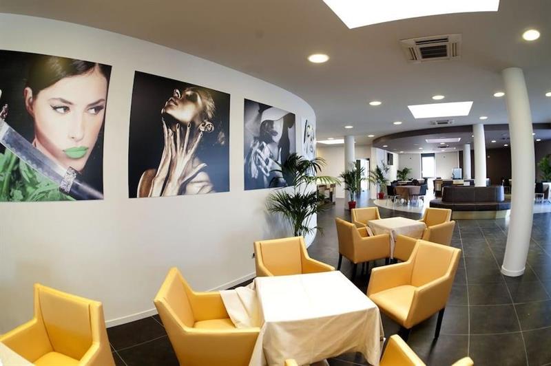 Фото Hotel Camelia