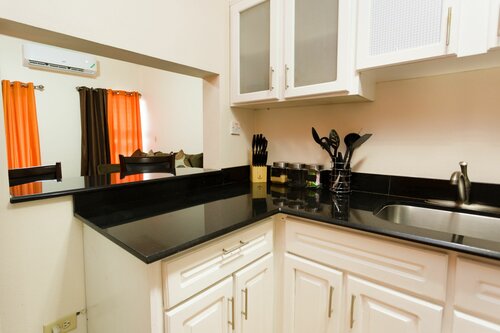 Апартаменты The Embassy Luxury Apt Crystal Towers II в Кингстоне
