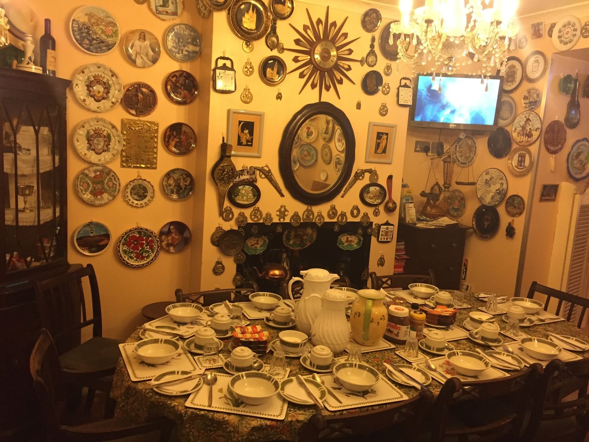 Фото Albany Hotel