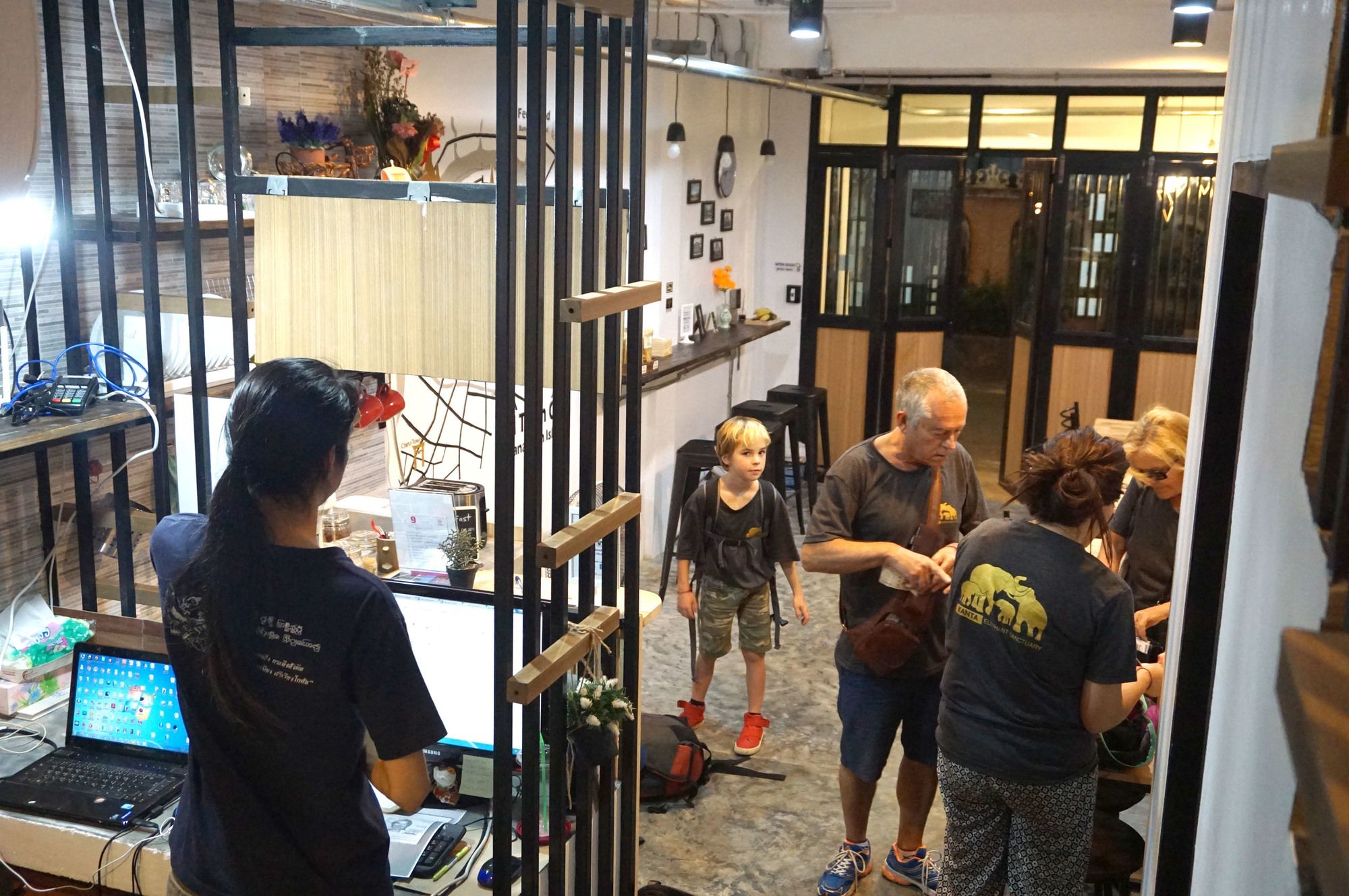 Фото Feel Good Bangkok Hostel