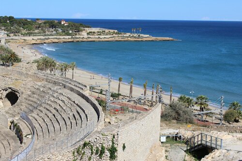 Гостиница Hostal Forum Tarragona в Таррагоне