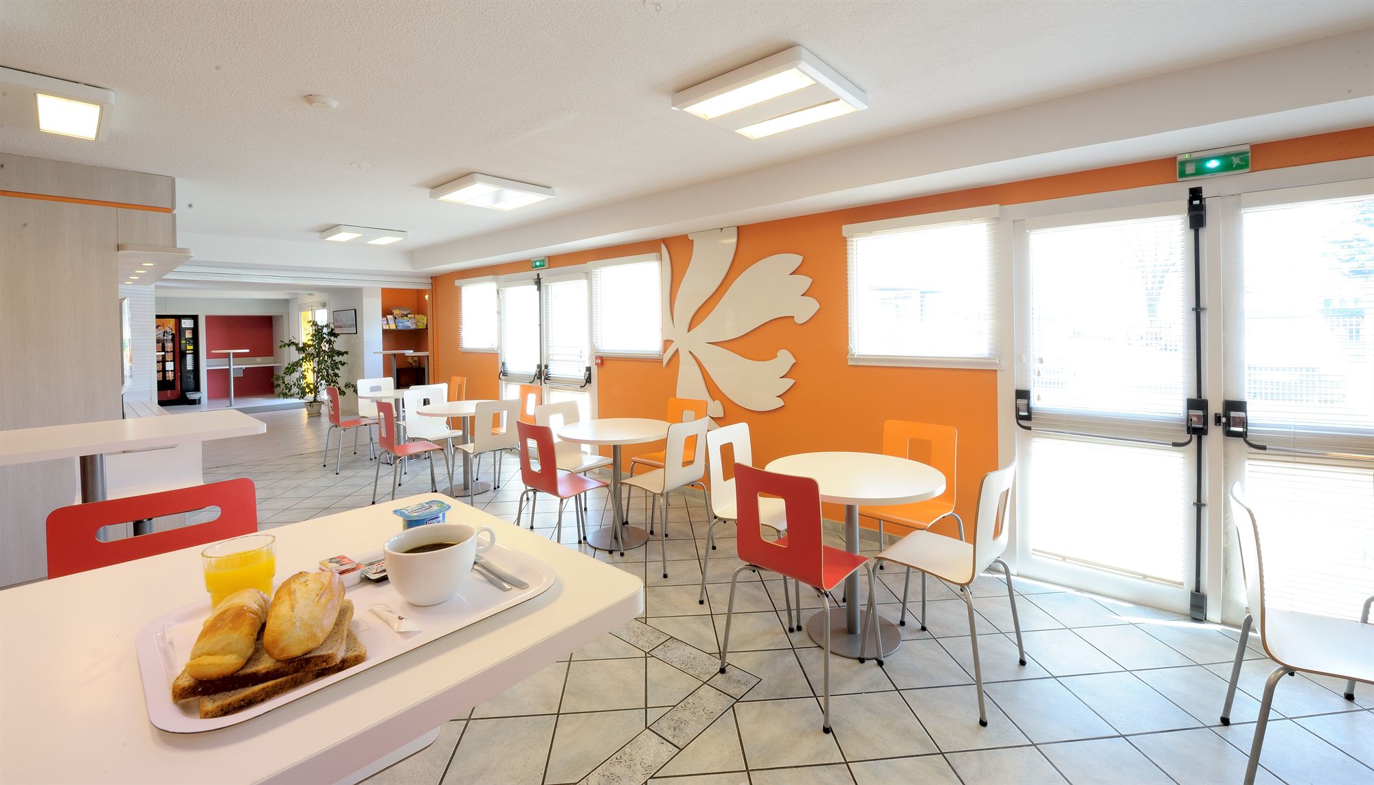 Фото Hôtel Kennedy Parc des Expositions