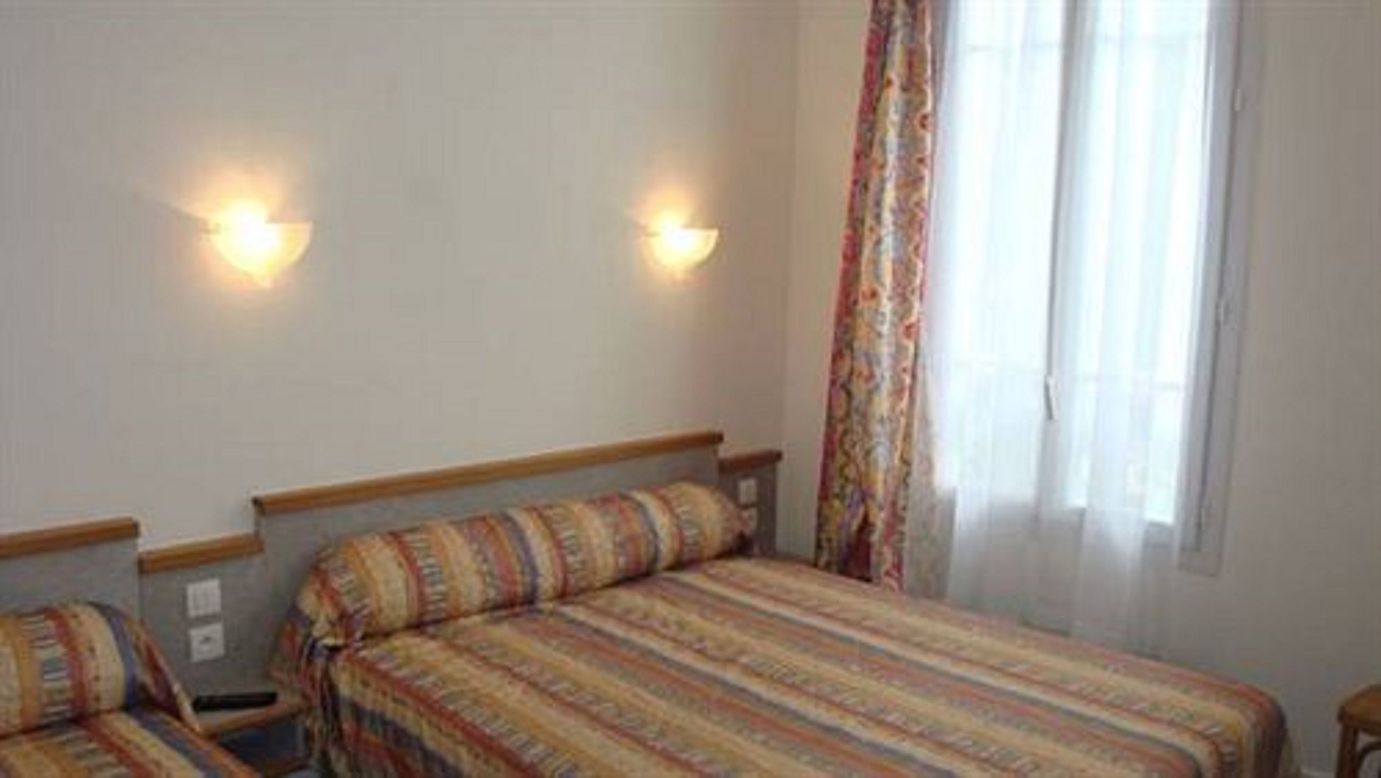 Фото Hotel Des Vosges