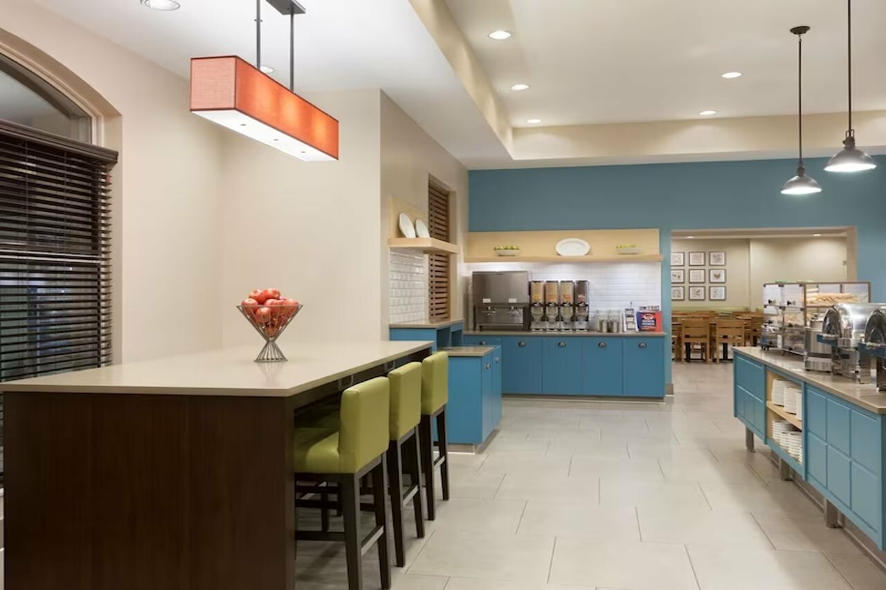 Фото Country Inn & Suites by Radisson, Bloomington at Mall of America, Mn