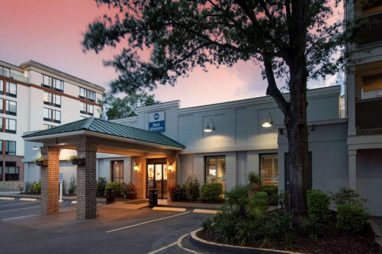 Фото Best Western Savannah Historic District