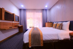 The Blue Hotel (Ho Chi Minh City, Tan Binh District), hotel