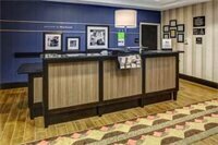 Внешний вид отеля Hampton Inn Thomson в Томсоне, фото 4