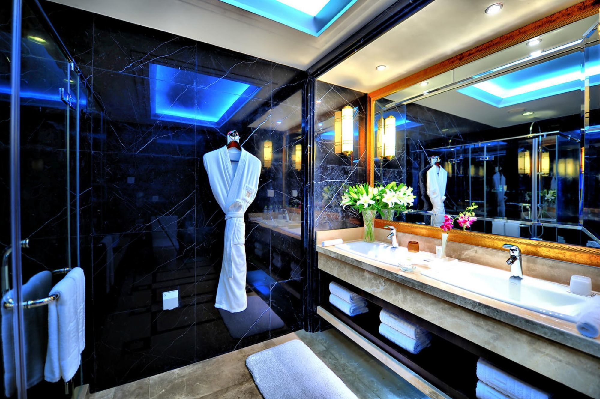 Фото Beijing Broadcasting Tower Hotel