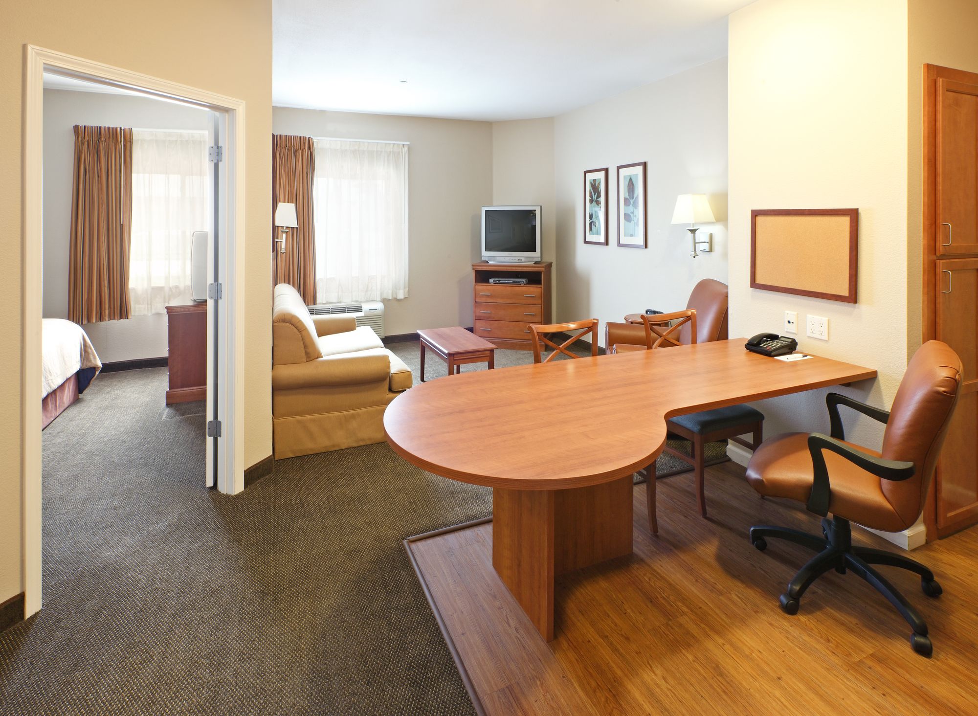 Фото Candlewood Suites West Little Rock, an Ihg Hotel