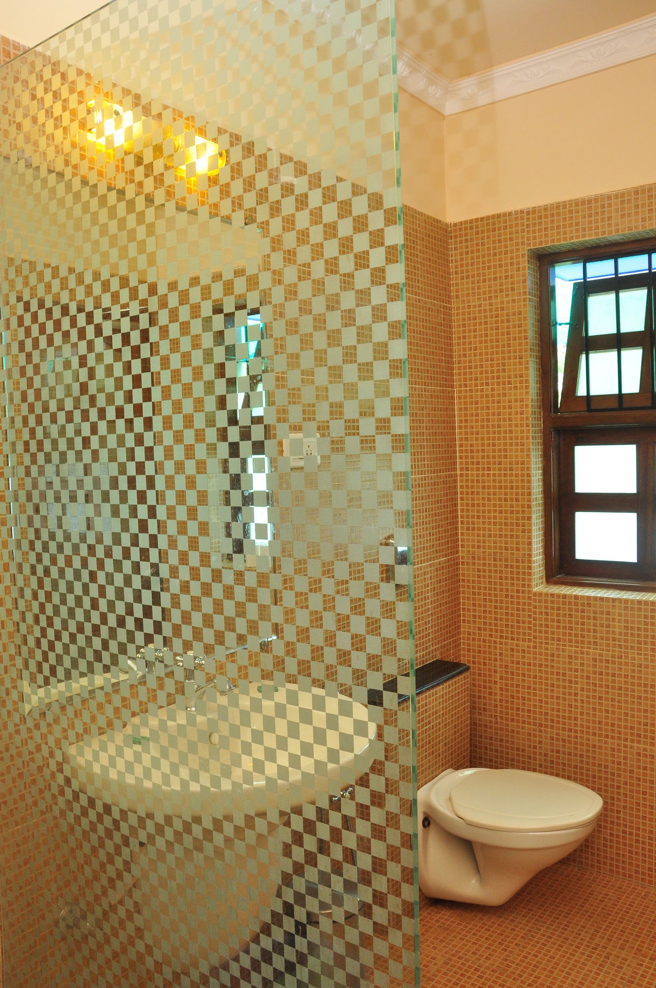 Фото Mayflower Beach Resort