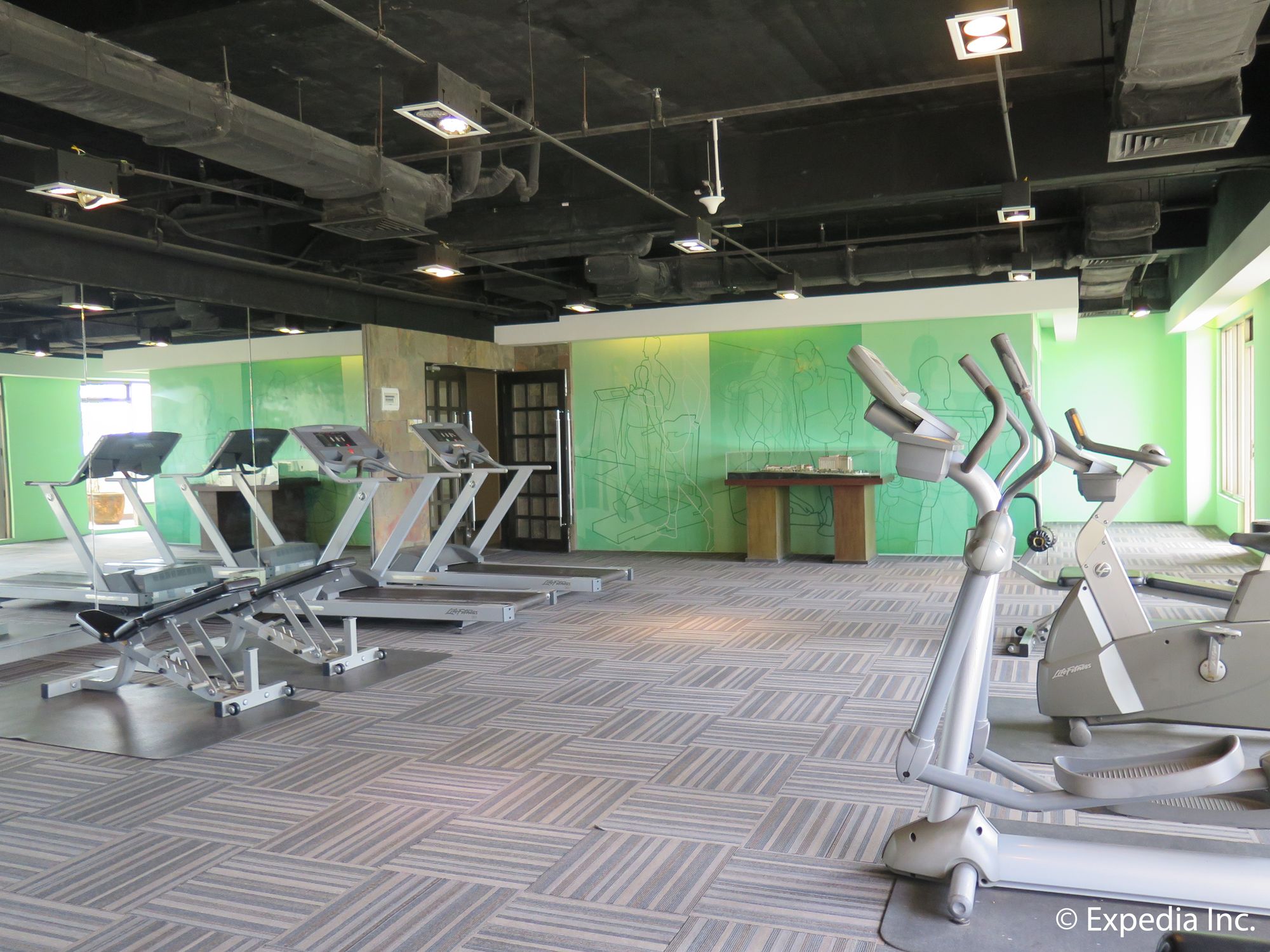 Фото Summit Ridge Tagaytay