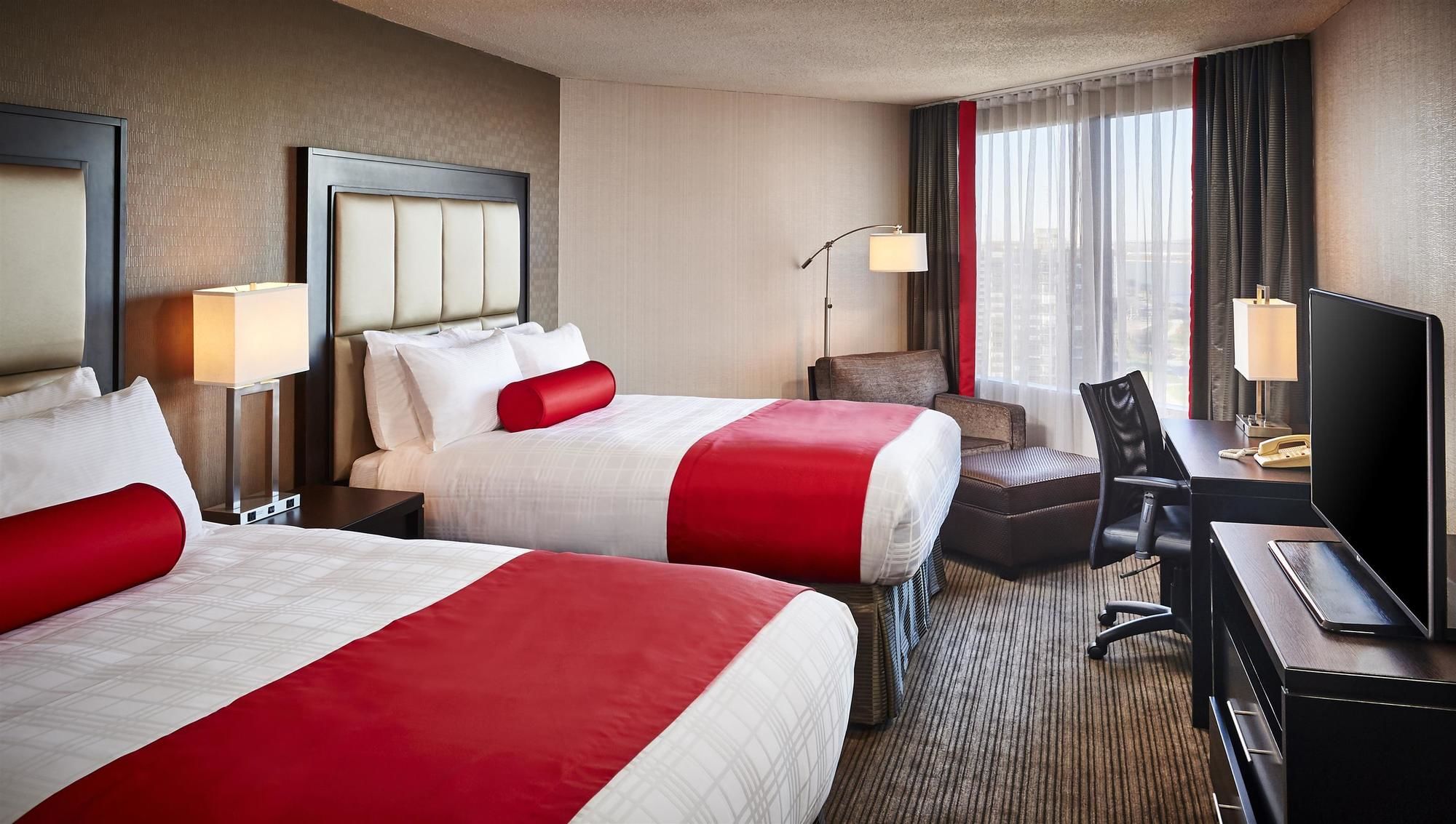 Фото Best Western Plus Waterfront Hotel