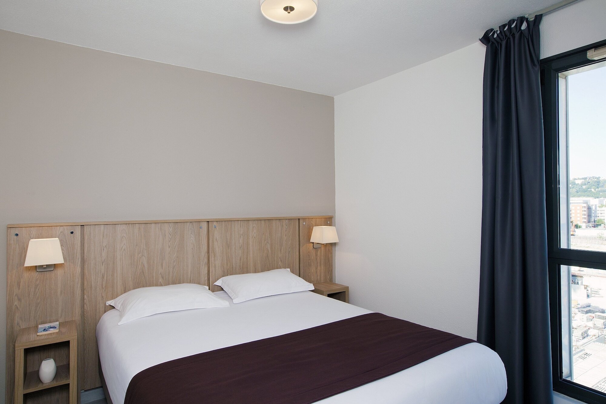 Фото Residhome Appart Hotel Lyon Gerland