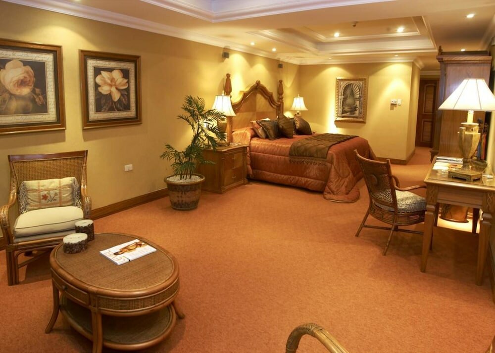 Фото Granados Park Hotel