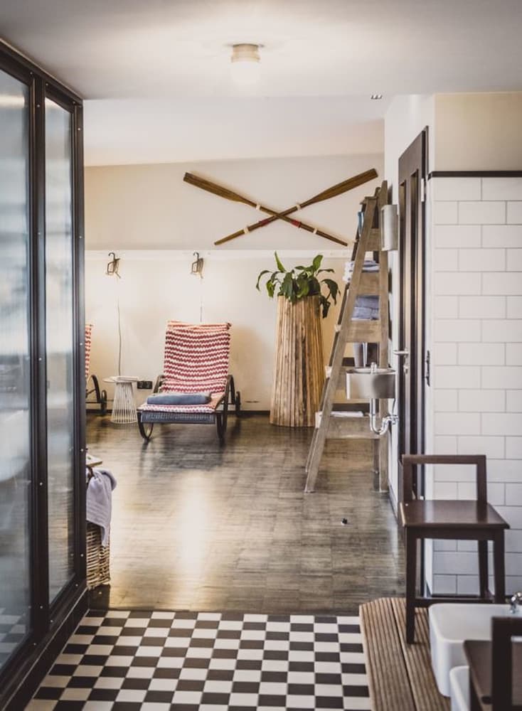 Фото Henri Hotel Hamburg Downtown