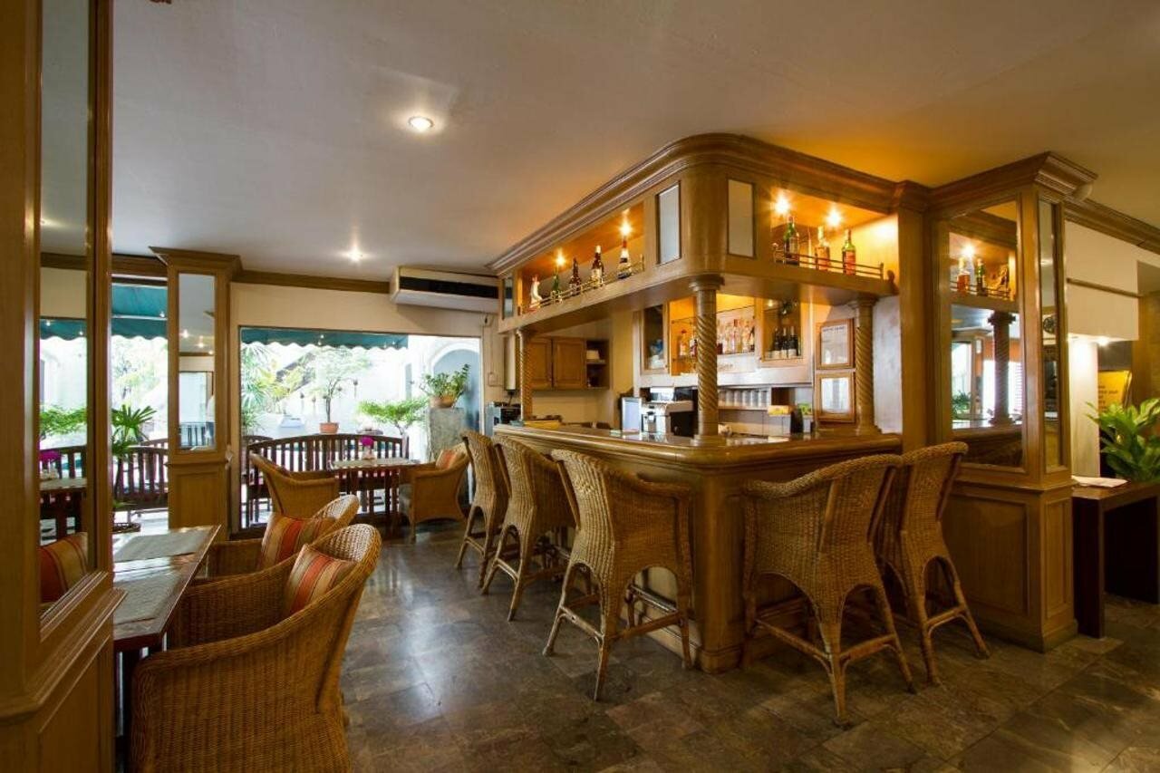 Фото The Tarntawan Hotel Surawong Bangkok