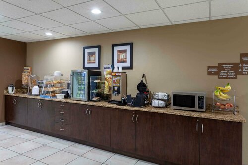 Гостиница Microtel Inn & Suites by Wyndham Columbia/At Fort Jackson