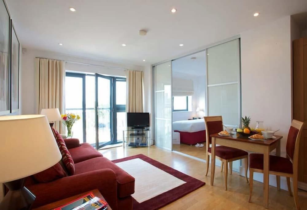 Фото Marlin Apartments Stratford