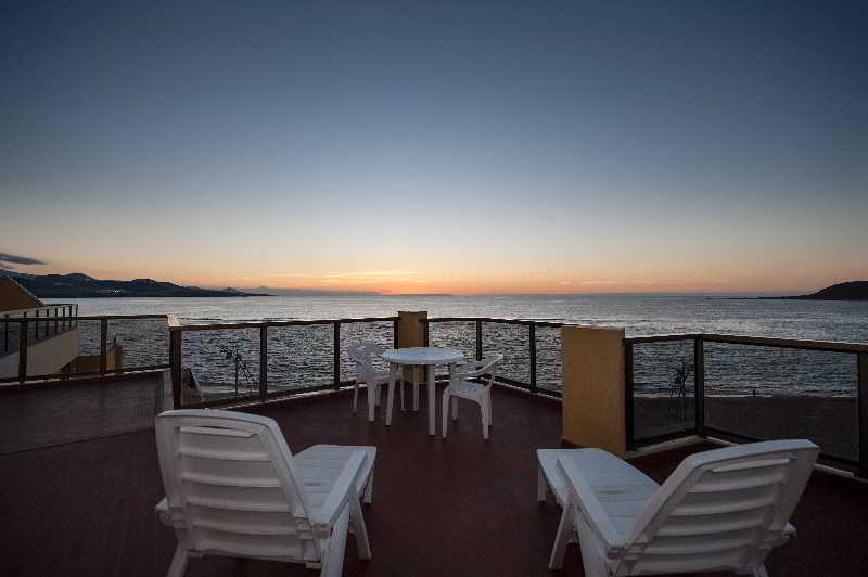 Фото Apartamentos Colón Playa