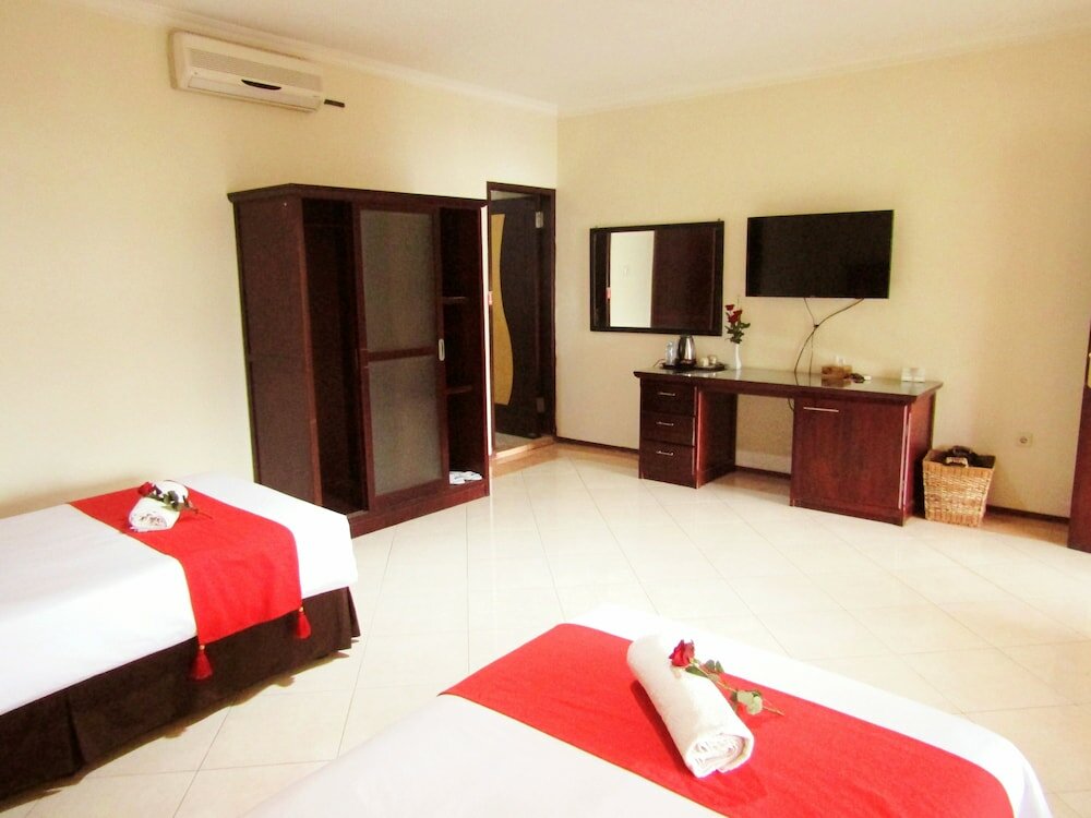 Фото Hotel Pelangi Malang