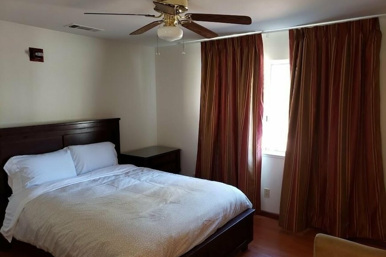 Фото Yosemite Embassy