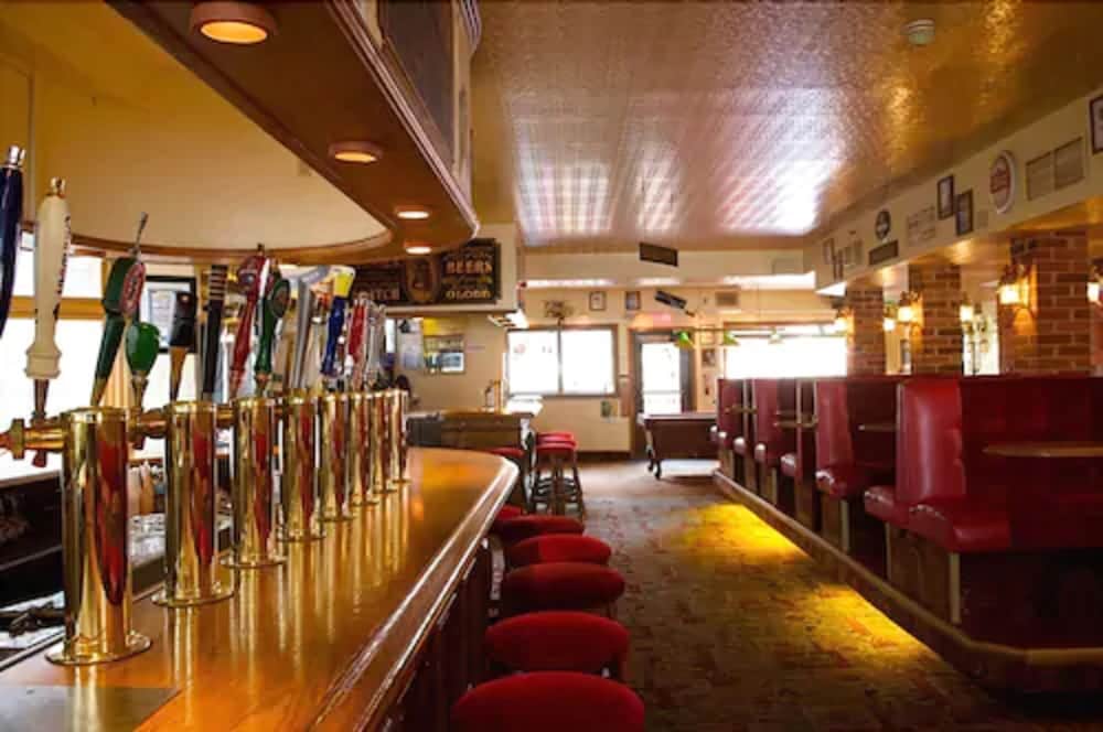 Фото Madison Manor Boutique Hotel