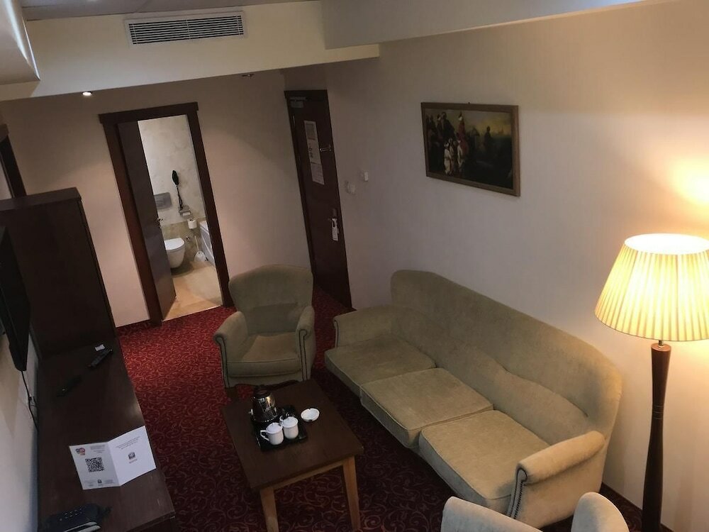 Фото Hocine Hotel Constantine