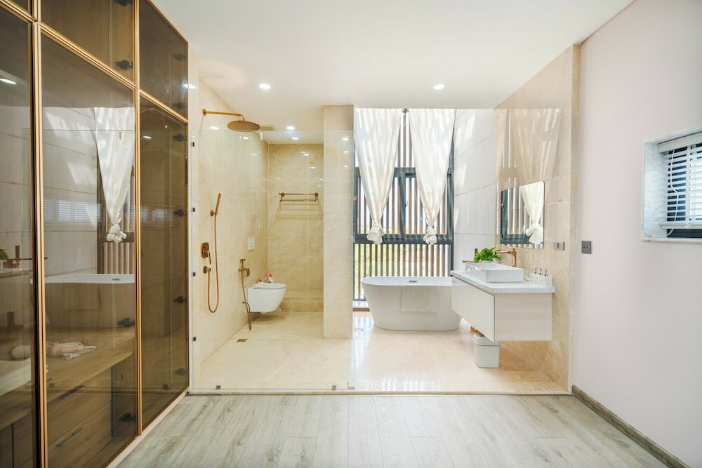 Фото Deluxe Riverfront Pool Villas Danang