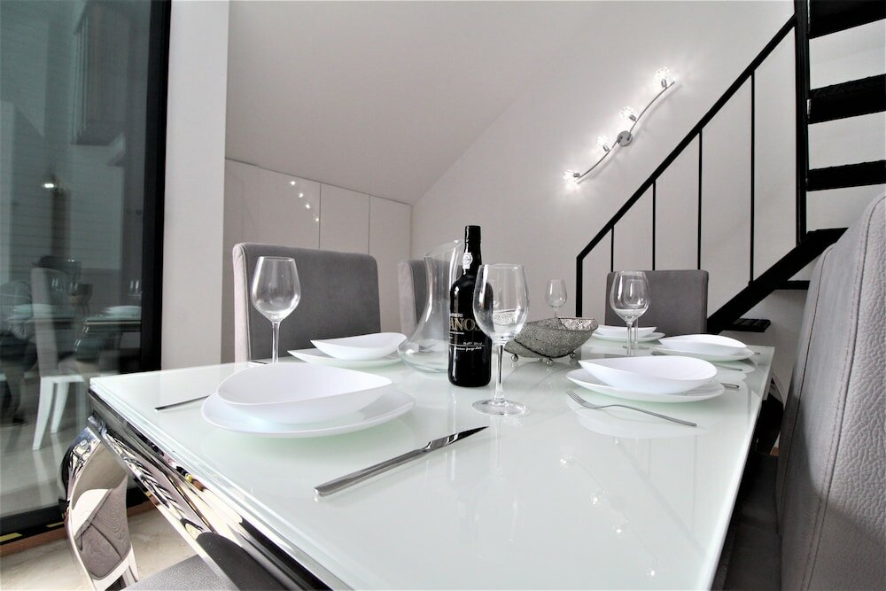 Фото Living Apartment With Private Pool, Jacuzzi and Gym