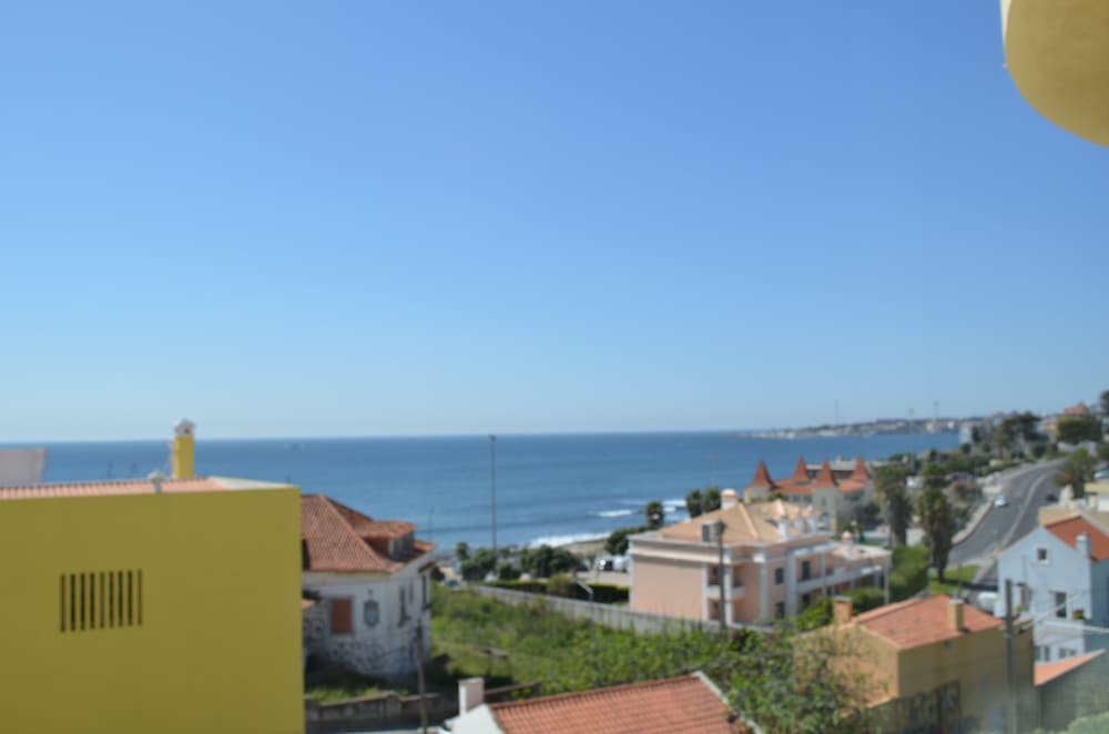 Фото Cozy Apartment in Estoril