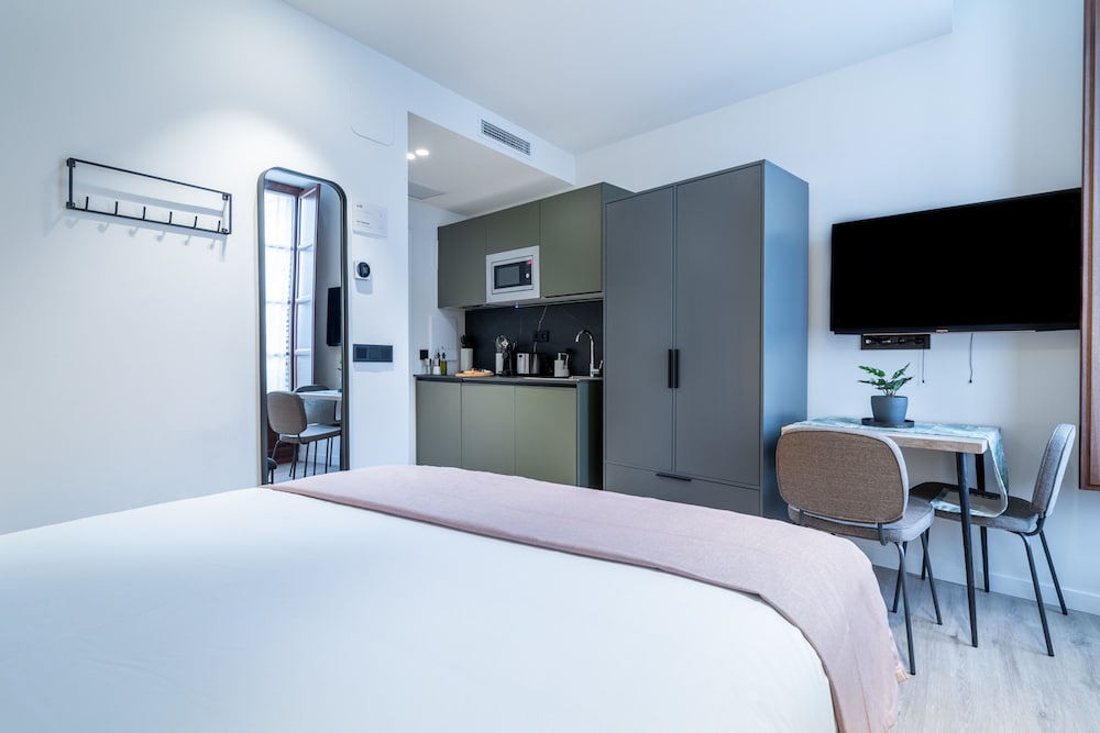 Фото Limehome Vitoria Palacio Álava-Velasco