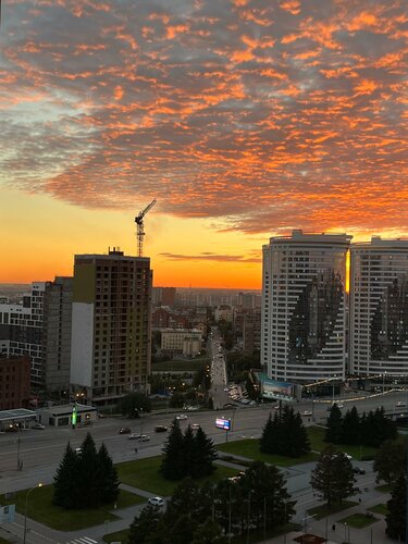 Жүкті лесбиянка және секс машинасы