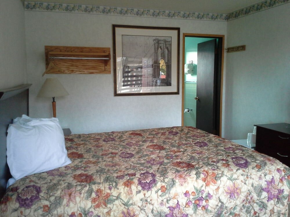 Фото Richland Inn and Suites