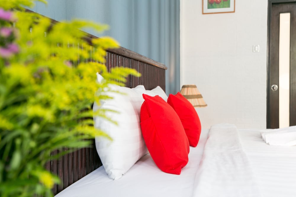 Фото Holiday Hotel