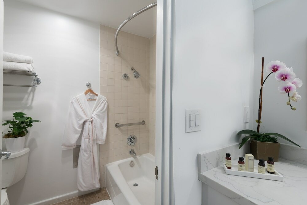 Фото La Jolla Shores Hotel