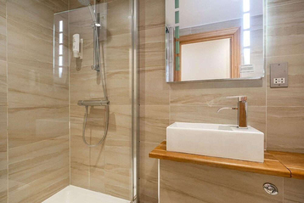 Фото Comfort Inn Hyde Park