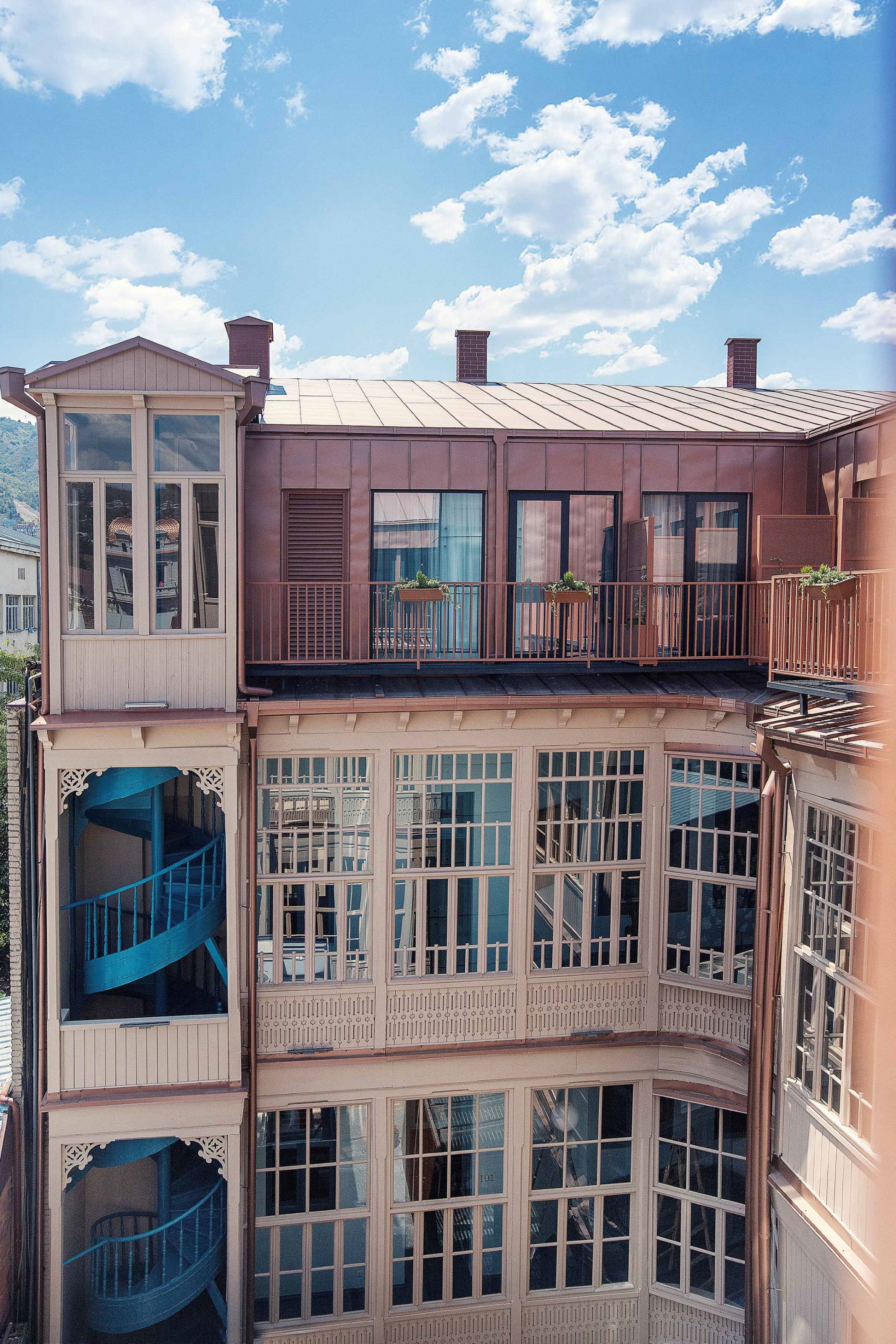 Фото Heritage Hotel & Suites