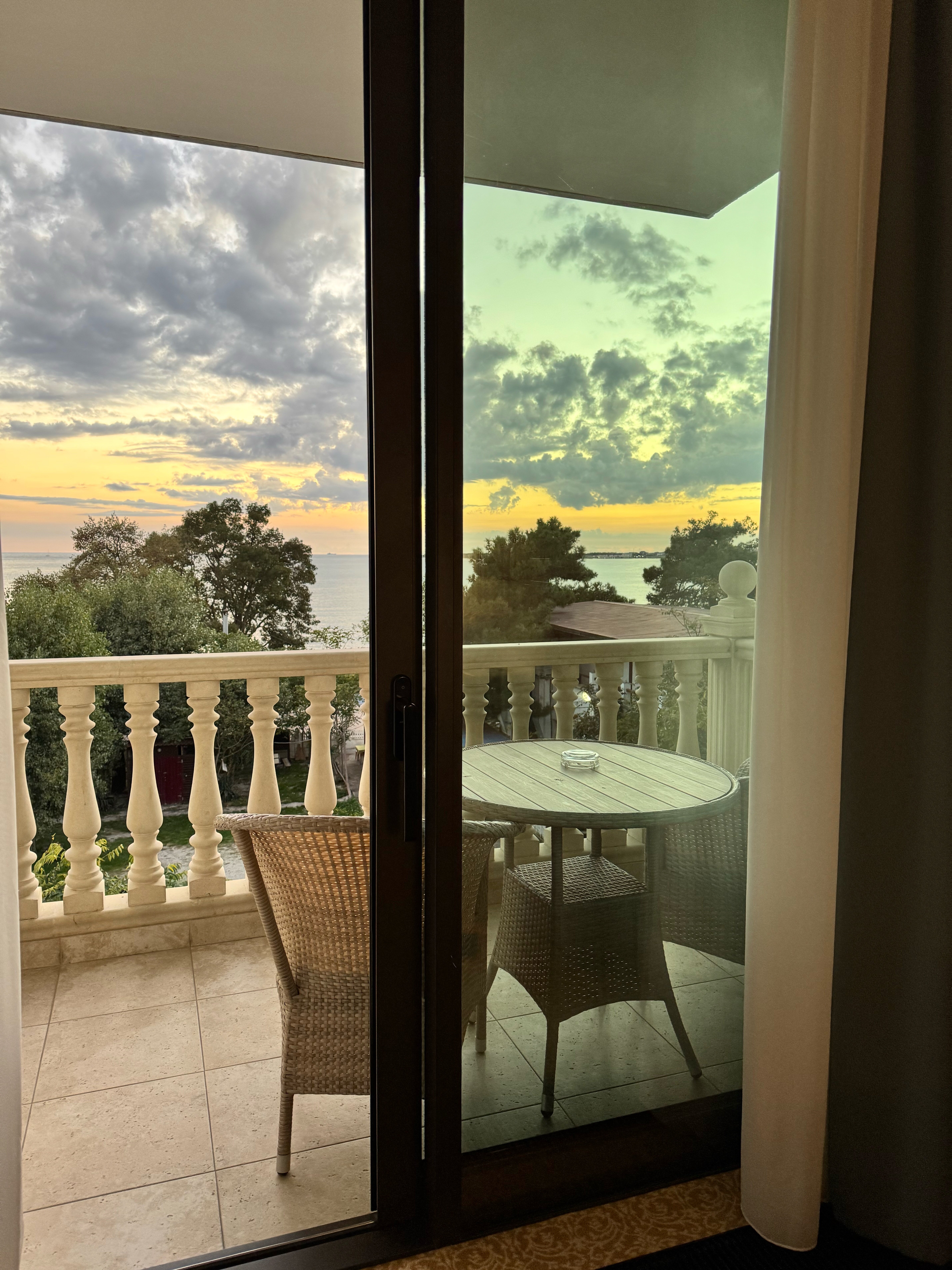 Фото Династия