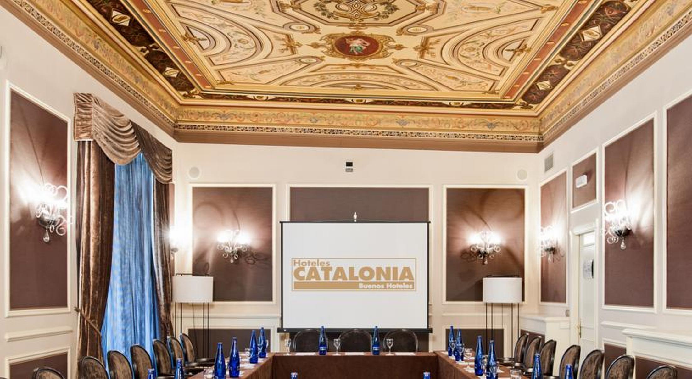 Фото Catalonia Las Cortes