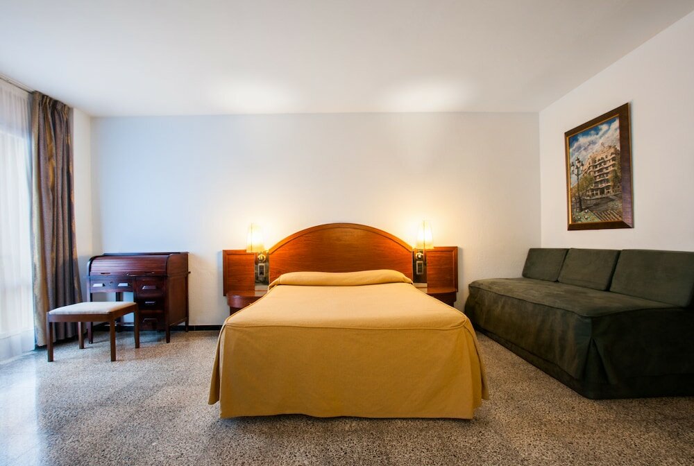 Фото Hotel Gaudi