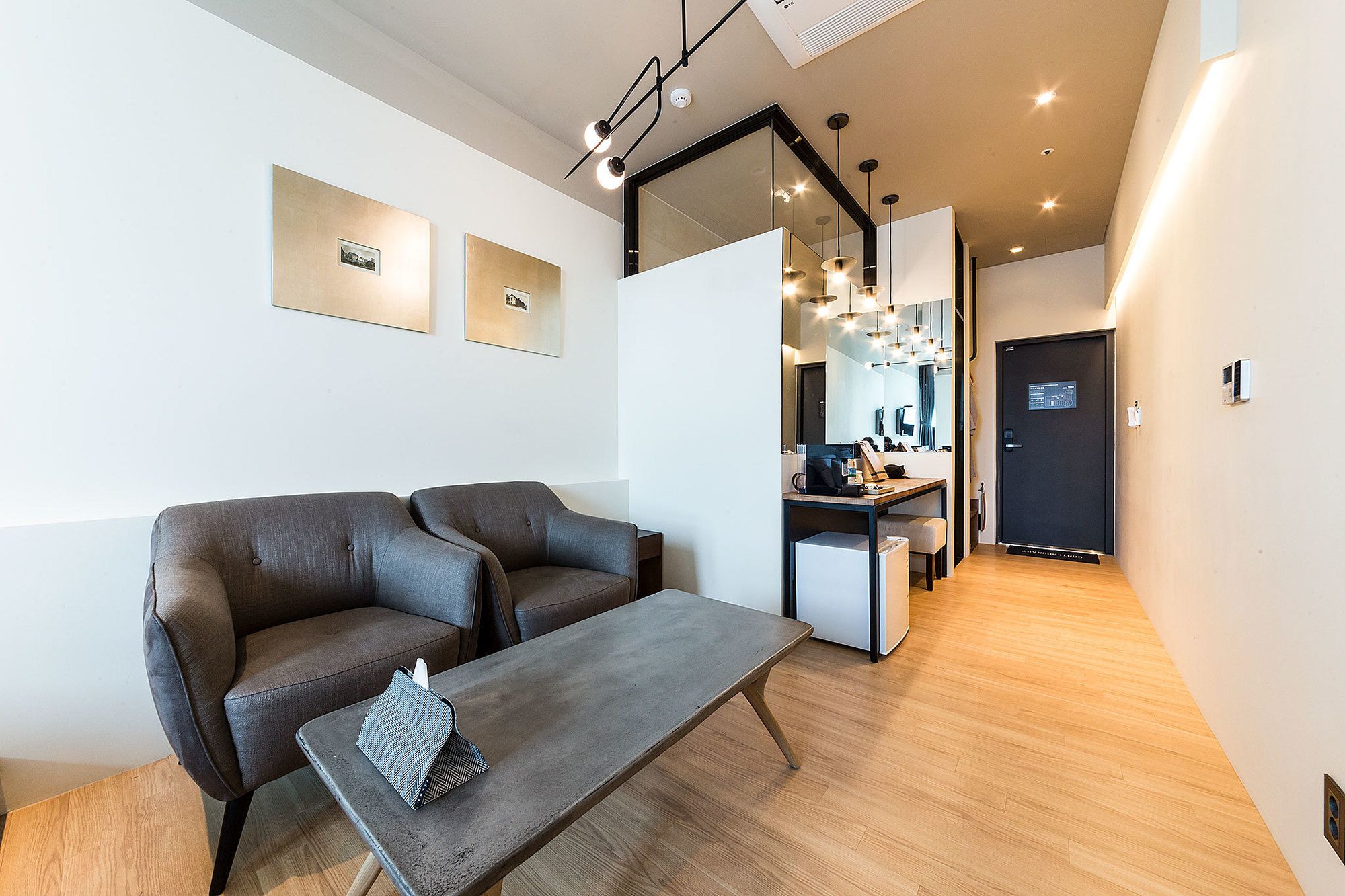 Фото H Avenue Hotel