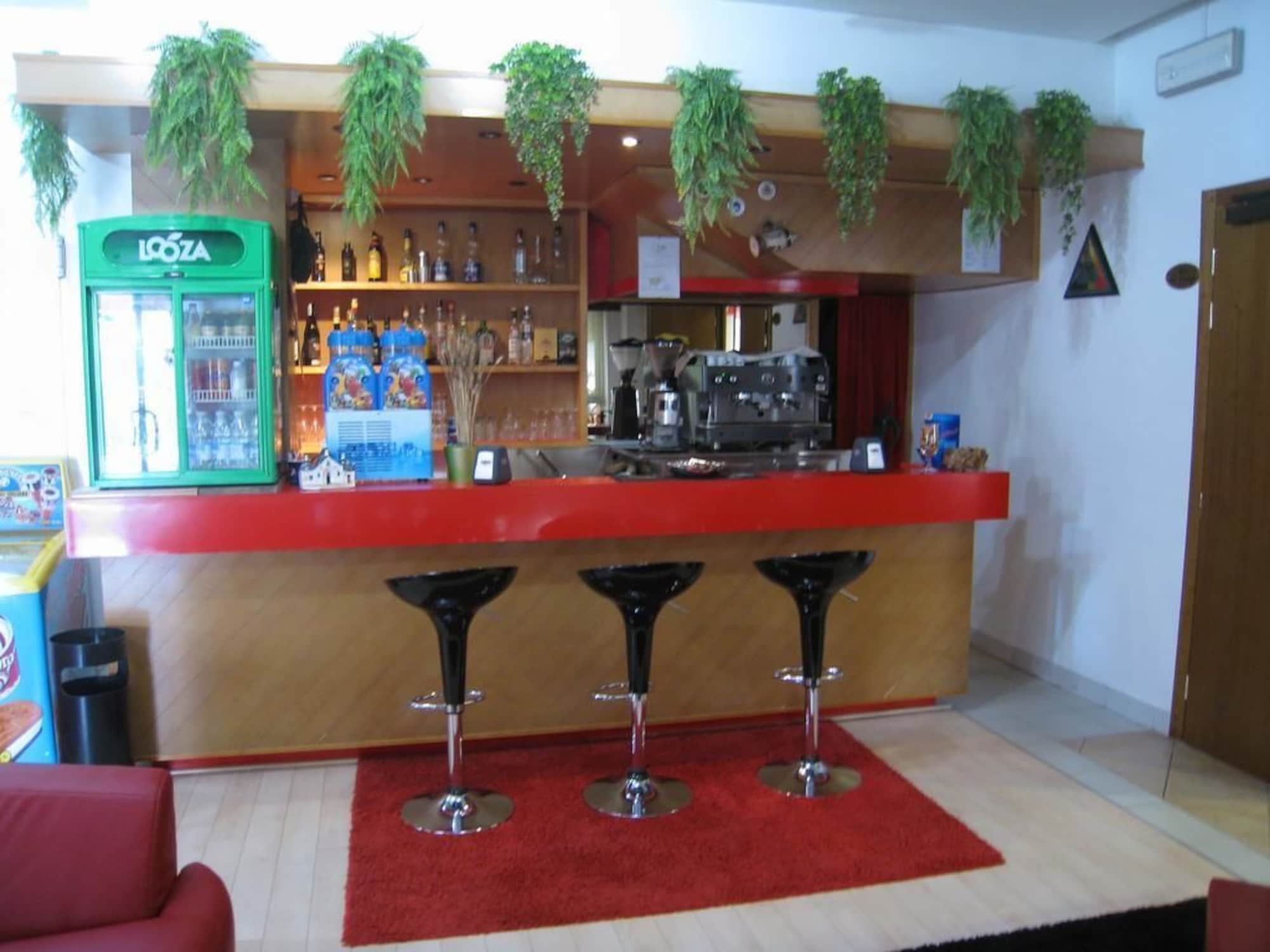 Фото Hotel Canasta