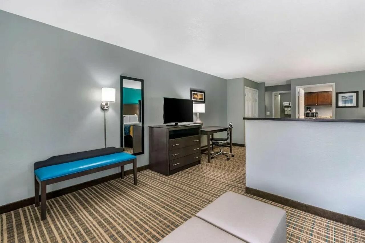 Фото Comfort Inn Sun City Center - Tampa South