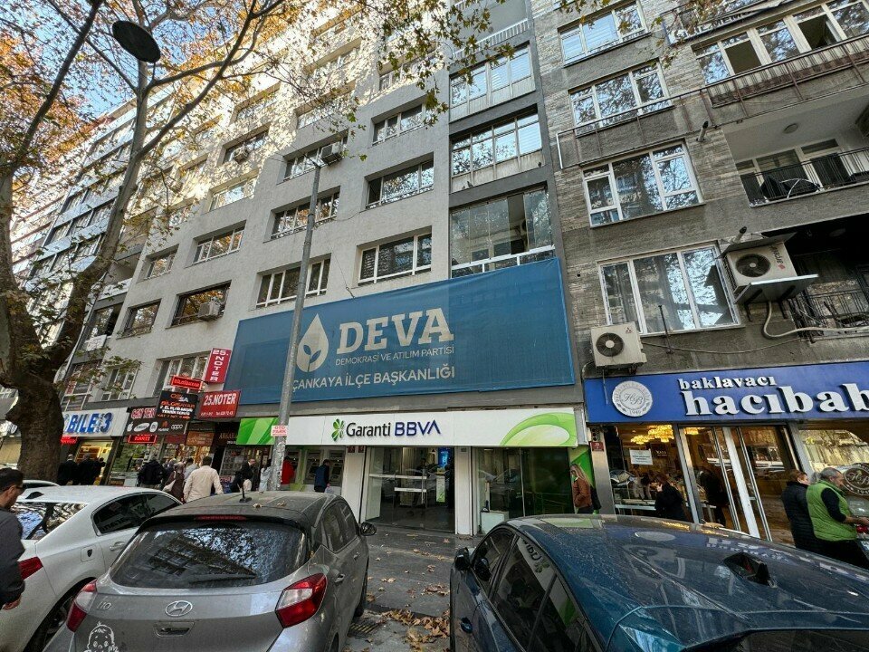 أحزاب سياسية Deva Party Cankaya District Presidency ، أنقرة، صورة